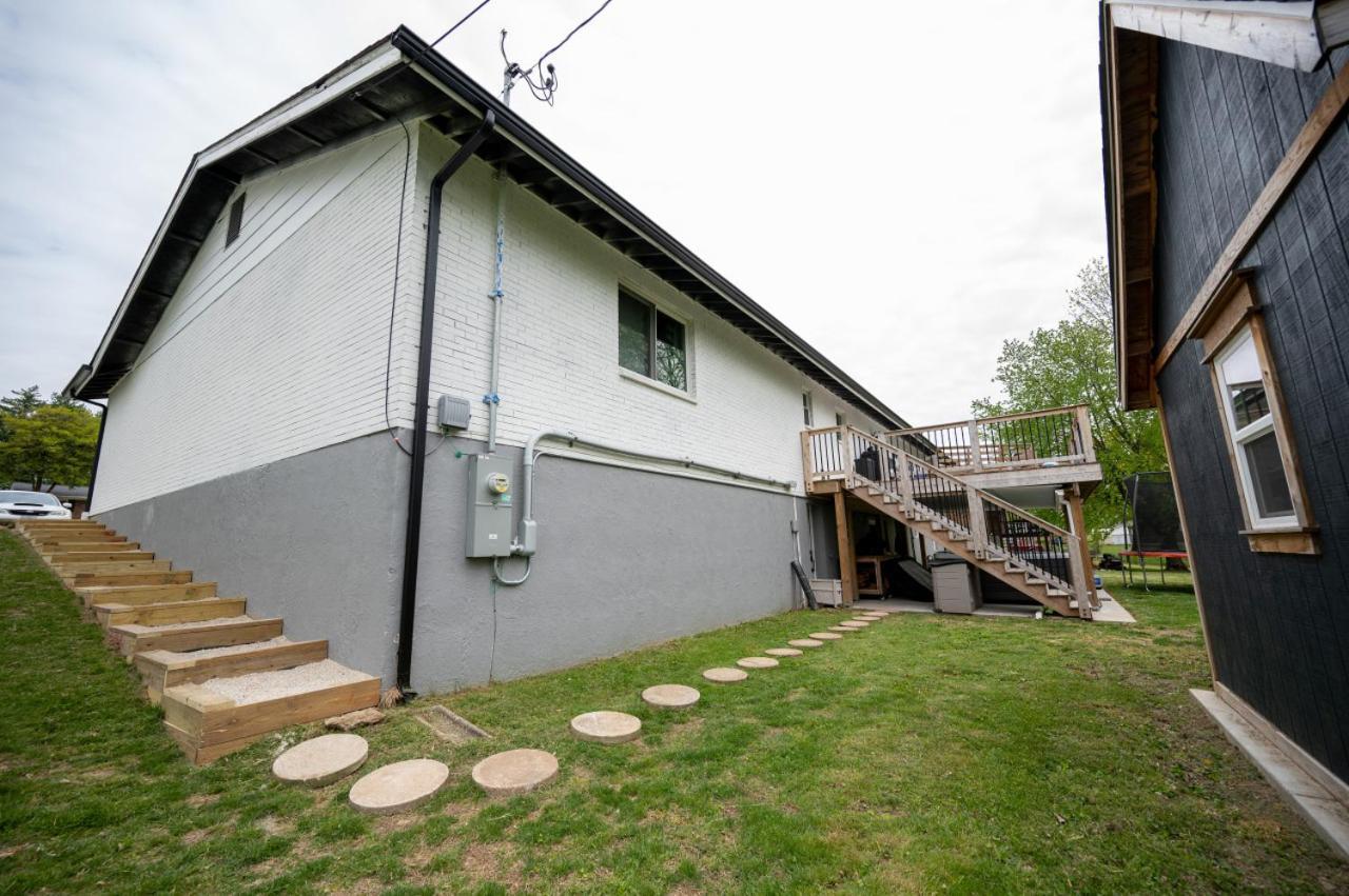 Private Basement Retreat Apartment Saint Charles Exterior photo